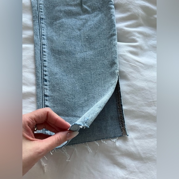 OLD NAVY | Mom Jeans 10 - Picture 7 of 13